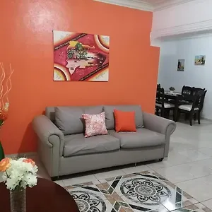 Isabelita Los Tres Ojos Este Santo Domingo